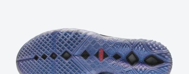 aj5 姆巴佩联名詹姆斯这双跨界诞生的LBJ18你爱了吗!