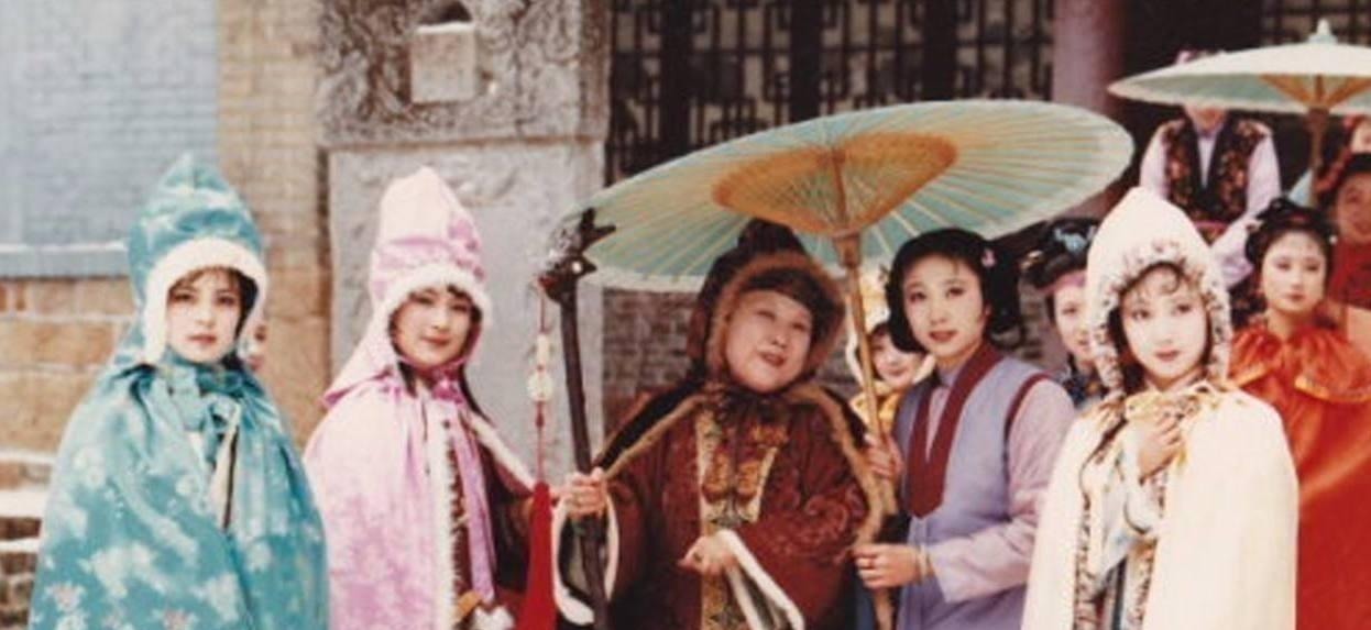 邢夫人!红楼梦中,贾宝玉的母亲为啥不叫贾夫人,而是王夫人呢?