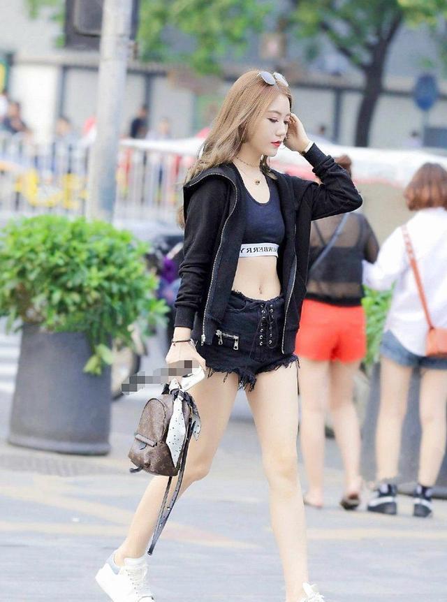 贵妇气场十足, 女生衣服不用多, 拥有这几件单品足够了