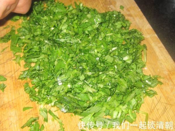 此种素馅饺子，孩子吃了，个头猛，女人吃了，脸色红润皮肤好