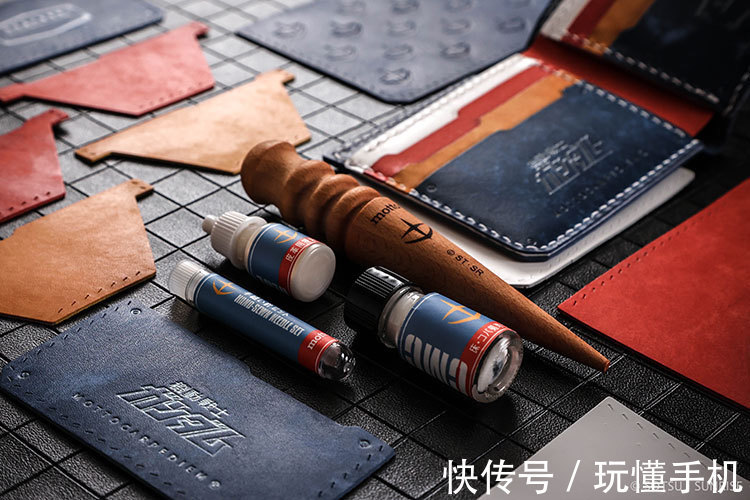 皮革 高达联名皮革产品:三大经典招牌机甲均亮相