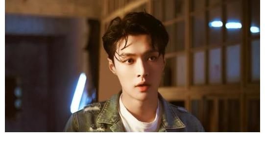 团夜|《披荆斩棘的哥哥》成团夜被曝改录播，结果或泄露，张艺兴遭排斥