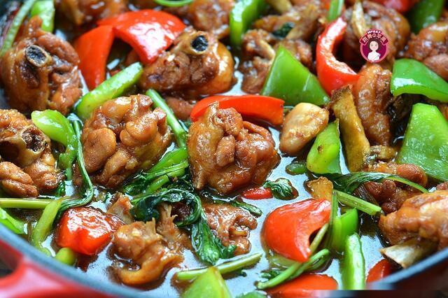 台式三杯鸡的家常做法,后悔没早几年做,1斤多鸡腿一扫而光