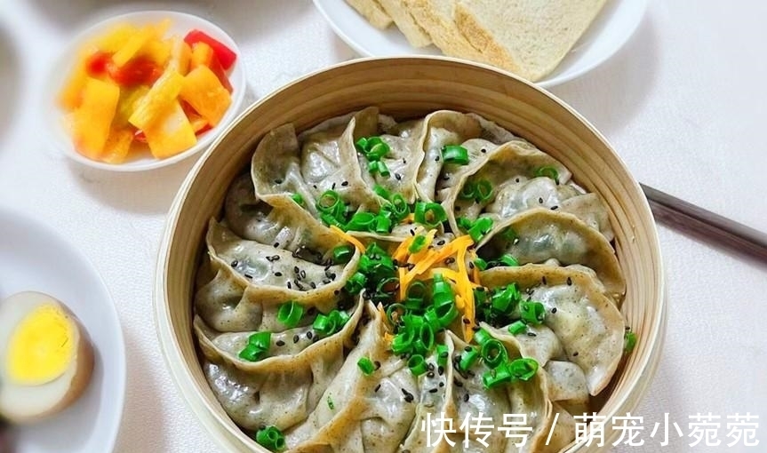 莴苣|山东母女二人的晚餐,在朋友圈火了,网友:这也太馋人了,求蹭饭