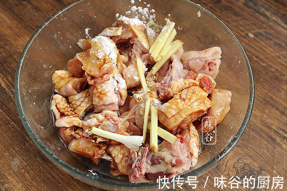 身体|“头伏吃只鸡,一年好身体”,加一物上锅一蒸,营养解馋不上火