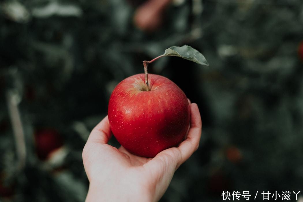 黑色素|喝茅蔗膏和吃水果一样可以改善熬夜长斑,你不会不知道吧?