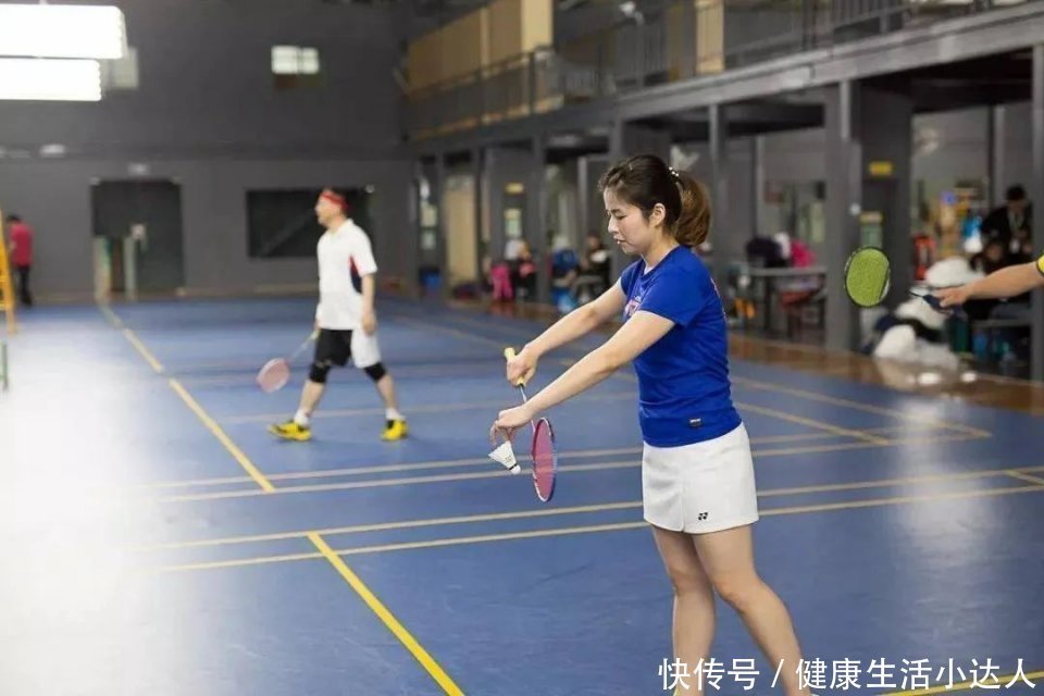 熬夜|养肝,请记住:晨起两坚持,晚上两不要,肝脏会越来越好