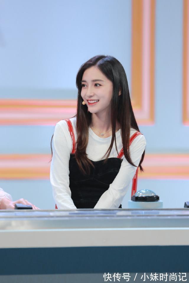 搭配 杨颖颜值高就是任性,身穿黑色丝绒吊带连衣裙高级优雅,气质开挂