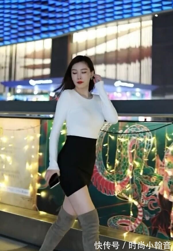 t恤 小黑裙搭上过膝靴，化身冬天潮女，如行走的都市风景
