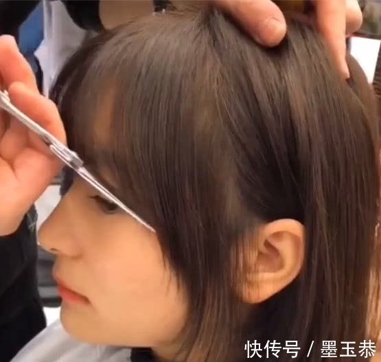 长头发 奇闻:长发女孩换了款瘦脸发型,整个人都变可爱了,网友:也想要