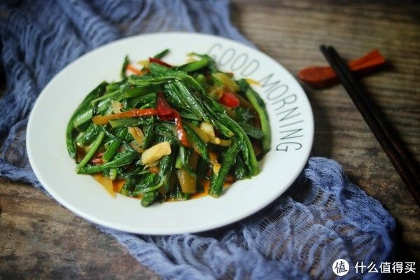 食欲|天热没食欲，2块钱买棵油麦菜，家常做法香辣好吃，最先光盘
