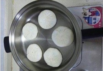 西葫芦别再炒着吃了,做成馅饼更营养,好吃还不贵,简单又易做!