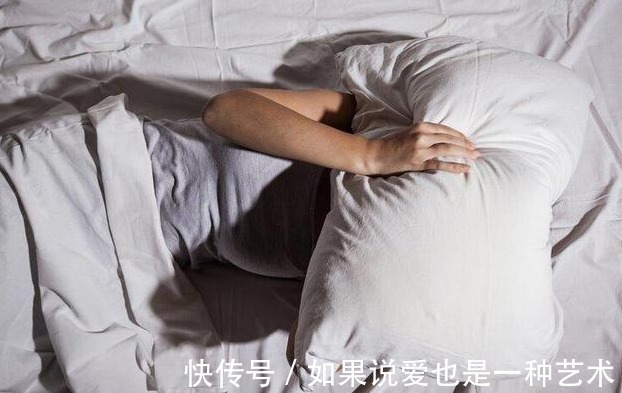 香囊|经常失眠睡不着,这1味好药放枕边,静心安神,和失眠说“再见”