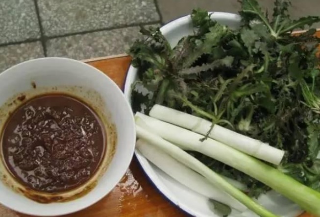 钙片|野菜中的天然钙片,农村漫山遍野都是,不仅补钙,也能消炎排毒