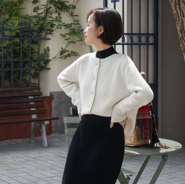 女人 精致的女人不需要扮嫩,身着优雅的裙装穿搭,温柔高级又不显老