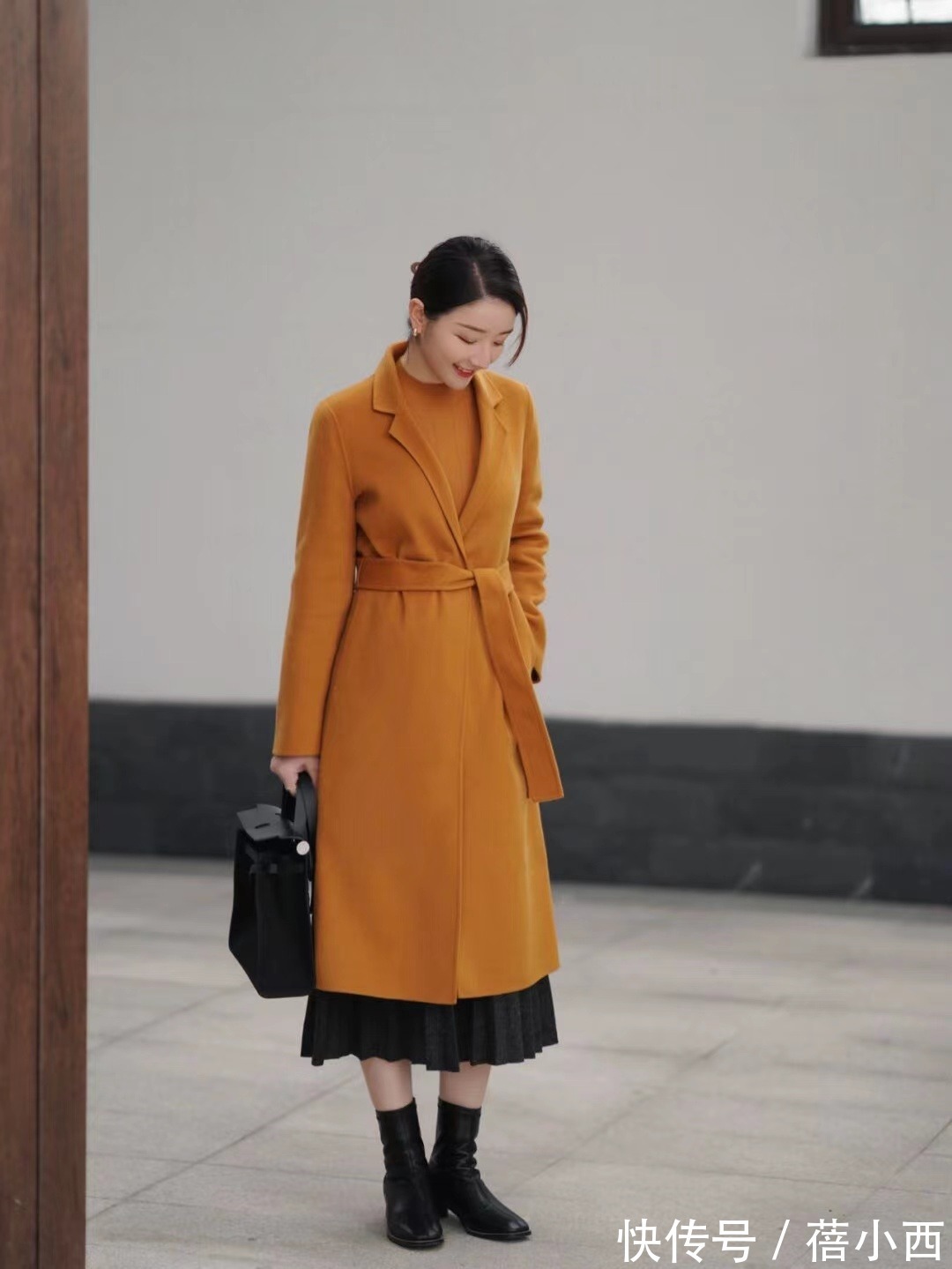 大长腿 过年走亲戚怎么穿?试试这些大衣的高级穿法,气场全开长辈都夸你