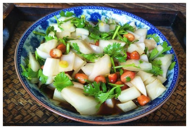 保存洋葱有妙招，学会1招，洋葱放1年不变坏，随时都新鲜