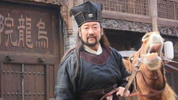 呼延灼!水浒最懵逼的大佬,能战平呼延灼,被宋江打压入地煞星,反而活命