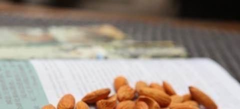 医生|比红酒还抗癌食物是它,医生说每天来一口,超市里才6块钱