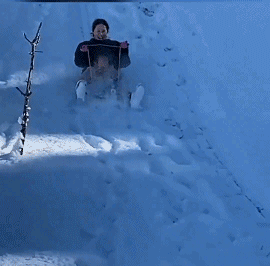 |搞笑的GIF:妹子今天要去见男友吗?要一起白头!