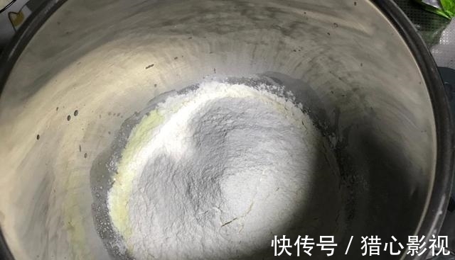 面包|一定要尝试的面包配方,一次发酵,外酥里软,放3天不硬,特解馋