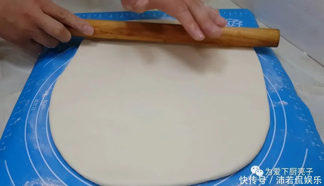  鸡蛋|烙饼这么做太香了，加3个鸡蛋，比手抓饼还香，做一次三天不起早