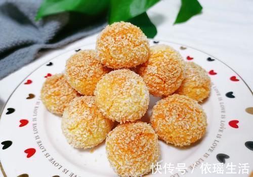 孩子爱吃的椰蓉球,趁周末多做些,不用打发,简单拌拌,香酥可口