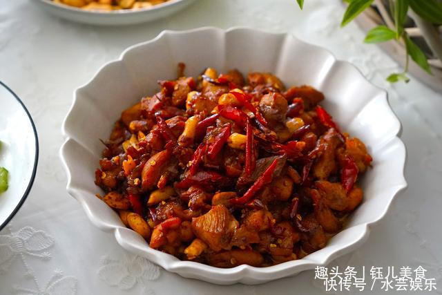 生日,简单做了四道菜,晒完美食后,闺蜜是亲闺女