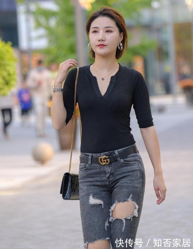 高跟鞋|一条腰围缩的牛仔裤,营造麻棒细腿的既视感,学到了很多!