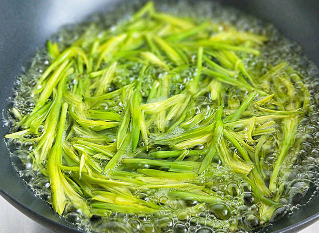 皮膚差吃這菜，排毒又養(yǎng)顏，淡化色斑，減少皺紋，多吃也不胖