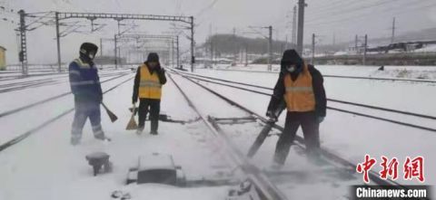  畅通|绥芬河铁路口岸迎战风雪确保国境线畅通