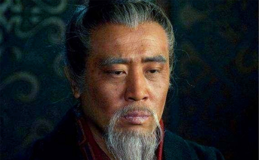 刘备|刘备临终之前,为何将兵权交给李严,却不是诸葛亮?