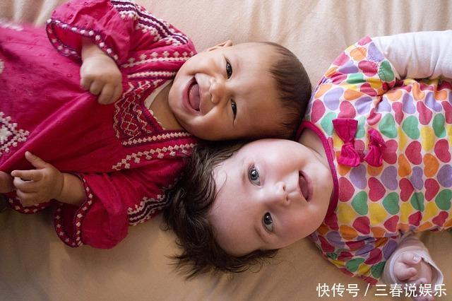 逗趣|有了弟弟,相差19岁的姐姐是这样逗他的,妈妈都看不下去了