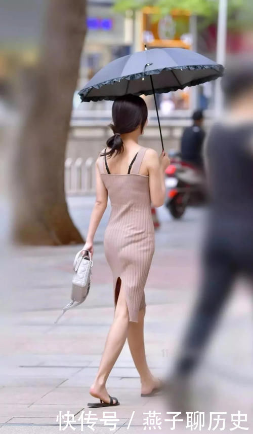 街拍|针织裙确实很“仙”，但就是太热了，你们喜欢穿嘛？ #时尚街拍#