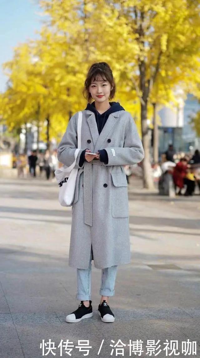 今年火了一种穿搭，叫做“大衣＋长裤”，最适合小个子，很显高