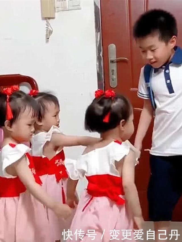 二宝|大宝想要妹妹,妈妈一下子生了三胞胎,放学到家迎接场面太有爱了!