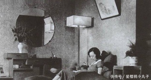 初恋嫌弃她的出身另娶他人,她却痴心等了52年,78岁终于嫁给他!