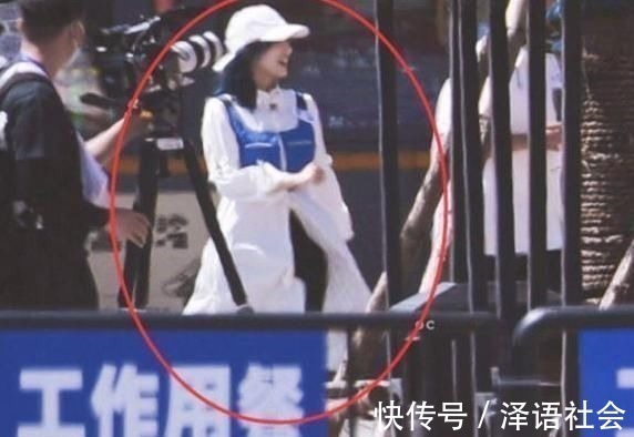 染发不能上电视，看到程潇的处理方式，也太机智了吧！