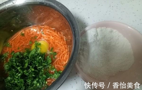 胡萝卜|胡萝卜别总炖煮烧，试试这个做法，挑食的“熊孩子”吃得很开心