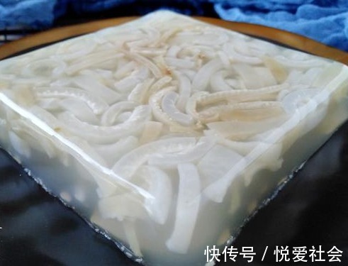 猪皮|做猪皮冻,不要直接焯水!再加一步,晶莹剔透,嫩滑q弹,吃不腻