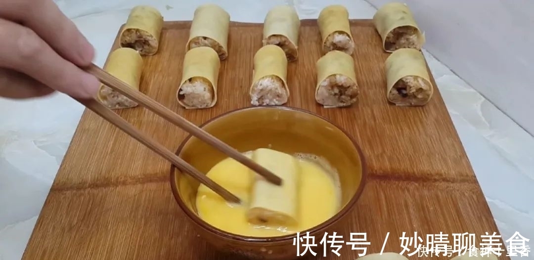 糯米又出新吃法，加2把红枣，个个焦脆又软糯，出锅孩子抢着吃