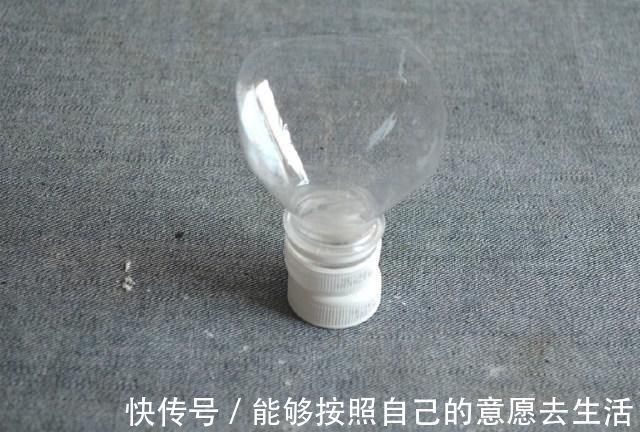 漏斗|喝剩下的塑料瓶别再扔了，稍微改造一下，变成万能漏斗，非常实用