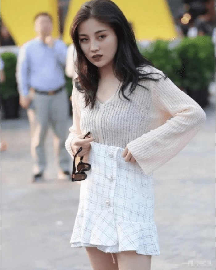 风景|阿姨穿着“大一号”的裙子上街,成为一道特别的风景