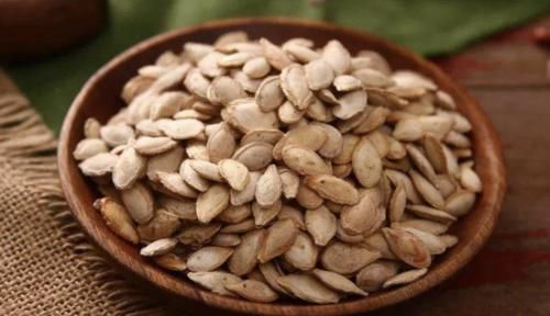 南瓜子降糖|糖尿病人吃南瓜子降糖?吃的越多越好吗?