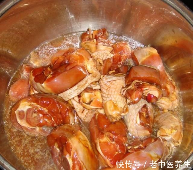 三杯鸡,肉香味浓,简单又好吃,太下饭了