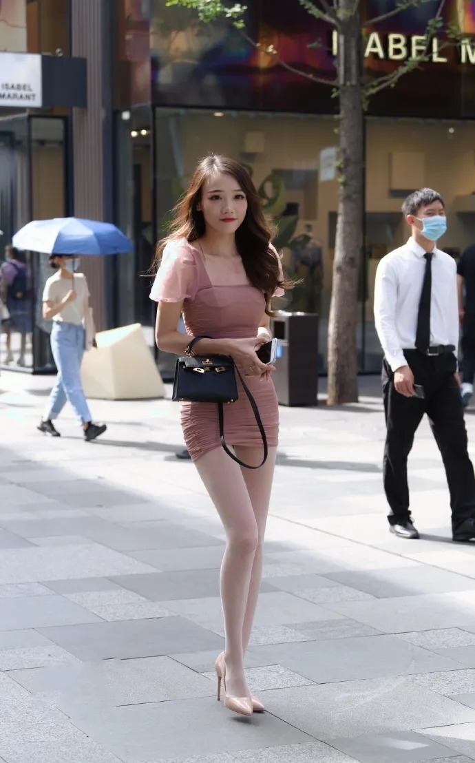 逛街|逛街的长发美女