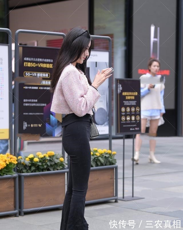 仙女 打底裤带来仙女穿搭风格,表露青春时尚感,曼妙身材尽显!