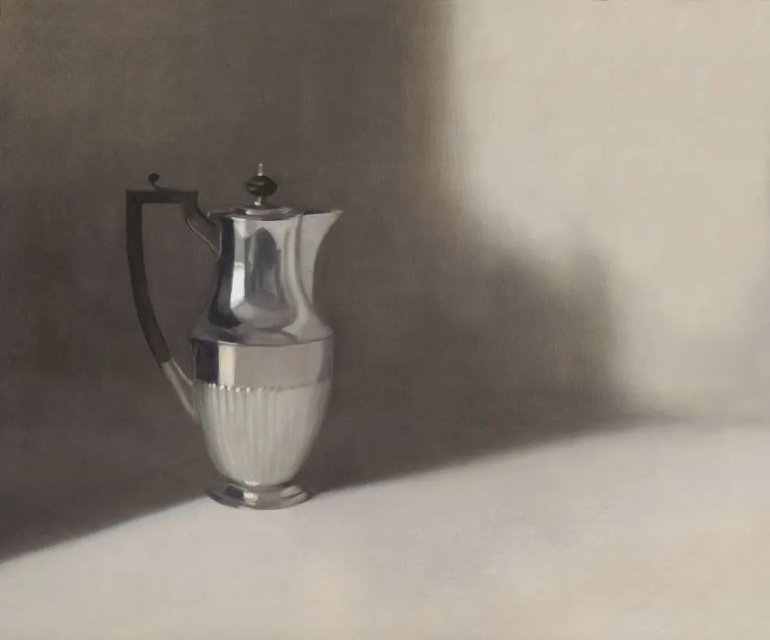 孤独感#柔和的光影和质感,她的静物画散发着一种孤独感!