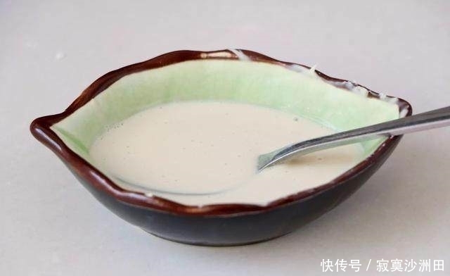 色拉油版吐司不用面包机,不用手揉面,依然可以做出手套膜的柔软