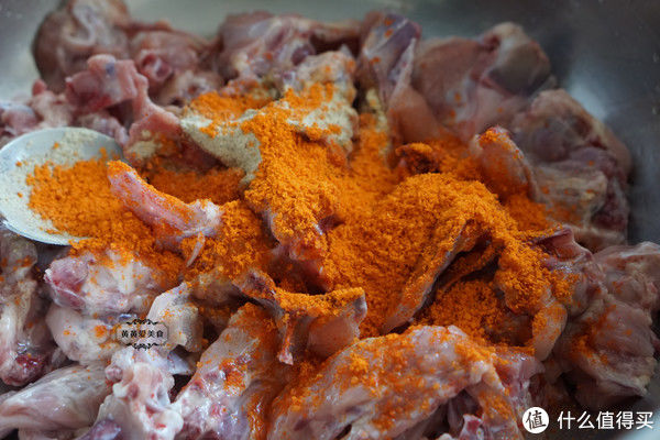 这才是骨头最好吃的做法，比啃鸭脖香百倍，外酥里嫩！停不下来